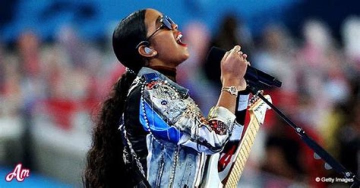 Gabriella Wilson aka HER Can Play 5 Instruments &mdash; Get to Know the Super