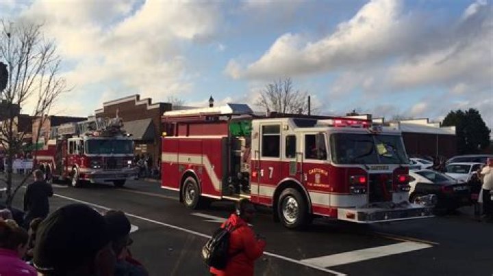 Gastonia Christmas Parade draws big crowd downtown YouTube