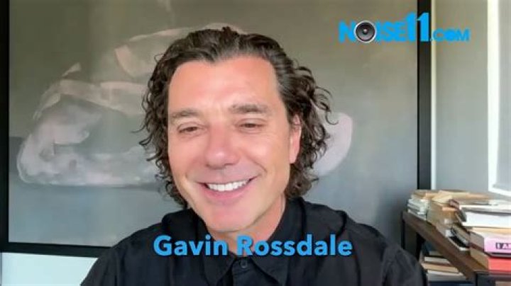 Gavin Rossdale Can't Keep His Hands Off Girlfriend Sophia Thomalla