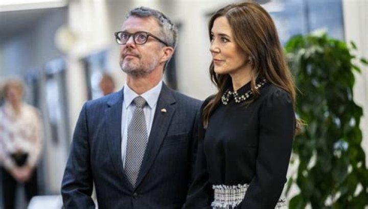 Genoveva Casanova Pareja Who Is Cayetano Mart&iacute;nez de Irujo