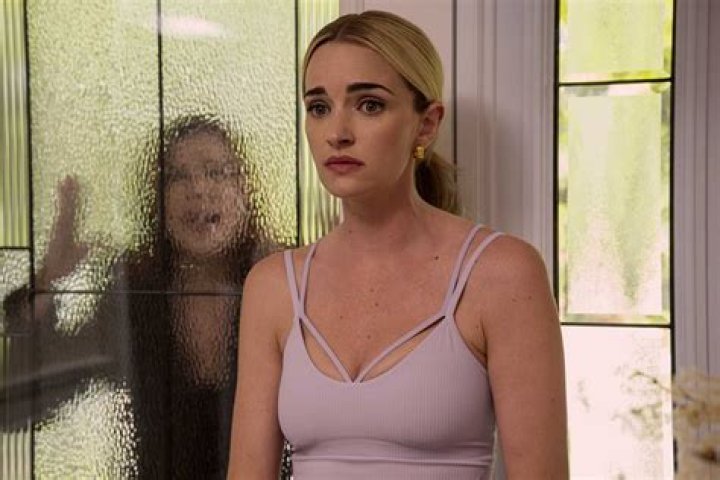 Ginny & Star Brianne Howey Weds Matt Ziering