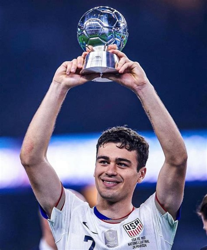 Giovanni Reyna Ng&ocirc;i sao tương lai của b&oacute;ng đ&aacute; Mỹ BlogAnChoi