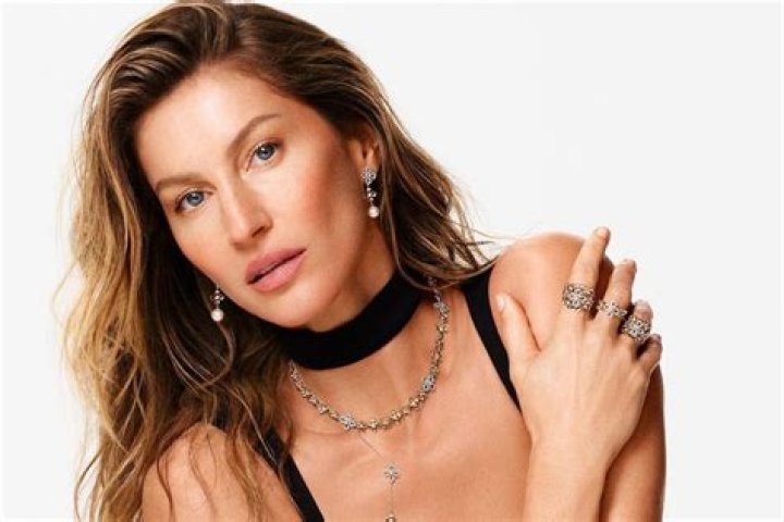Gisele Bundchen's Net Worth How Much Money Does She Make?