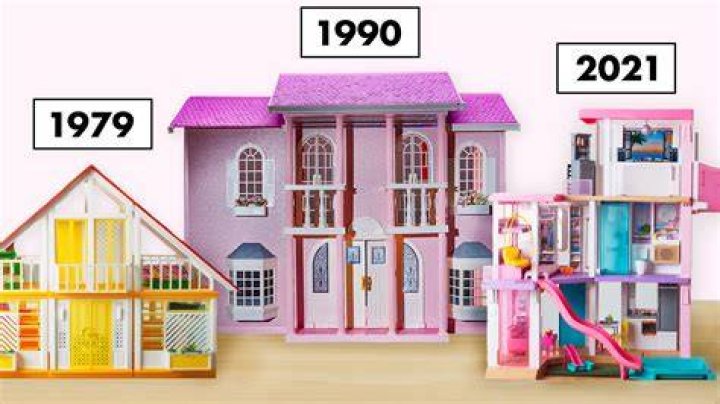Giving The Barbie Dream House A Makeover, Barbie barbiedreamhouse 