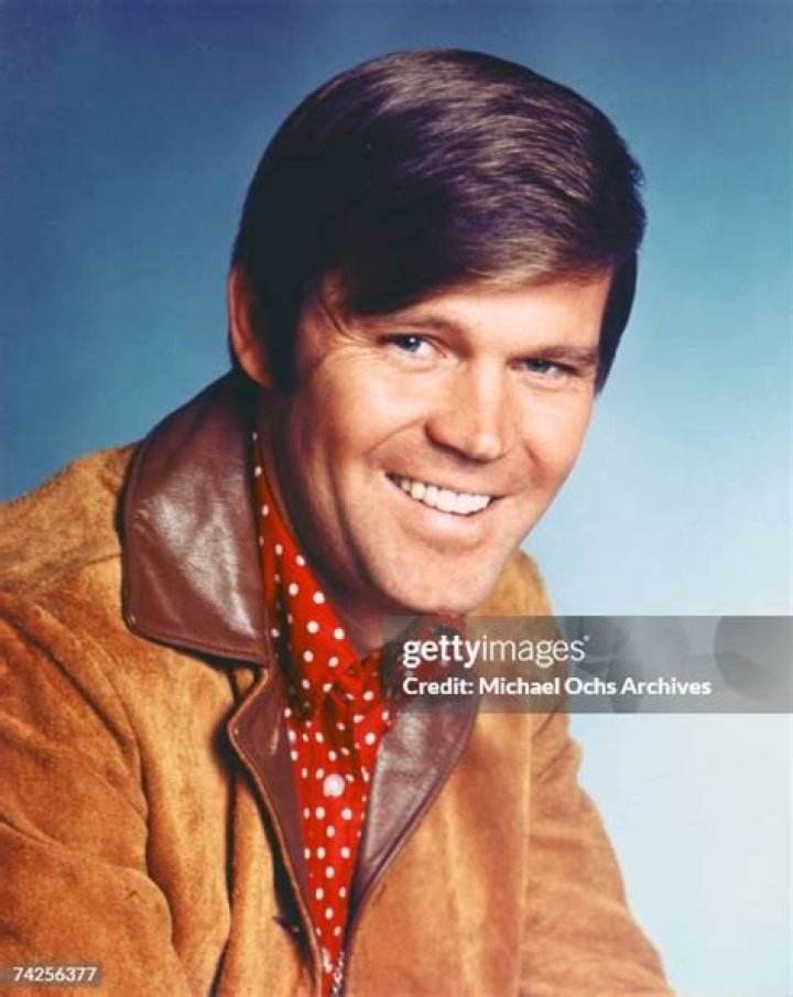 Glen Campbell's Family Struggle Over Medical Care Rolling Stone Della