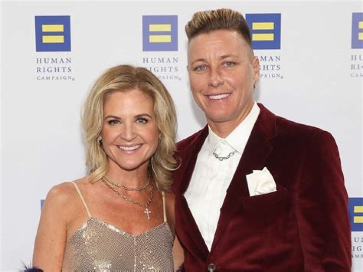 Glennon Doyle's Sister Amanda Doyle Age, Height, Net Worth