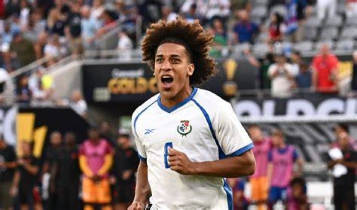 Gold Cup star Adalberto Carrasquilla linked with La Liga pair