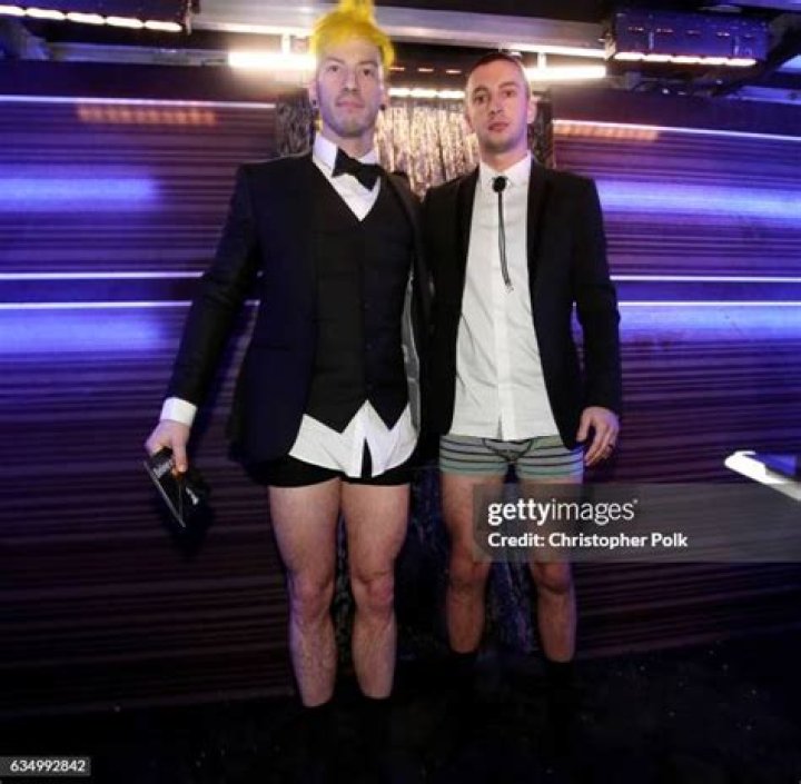GRAMMYS 2017 Josh Dun And Tyler Joseph Just Hit The Red Carpet And No