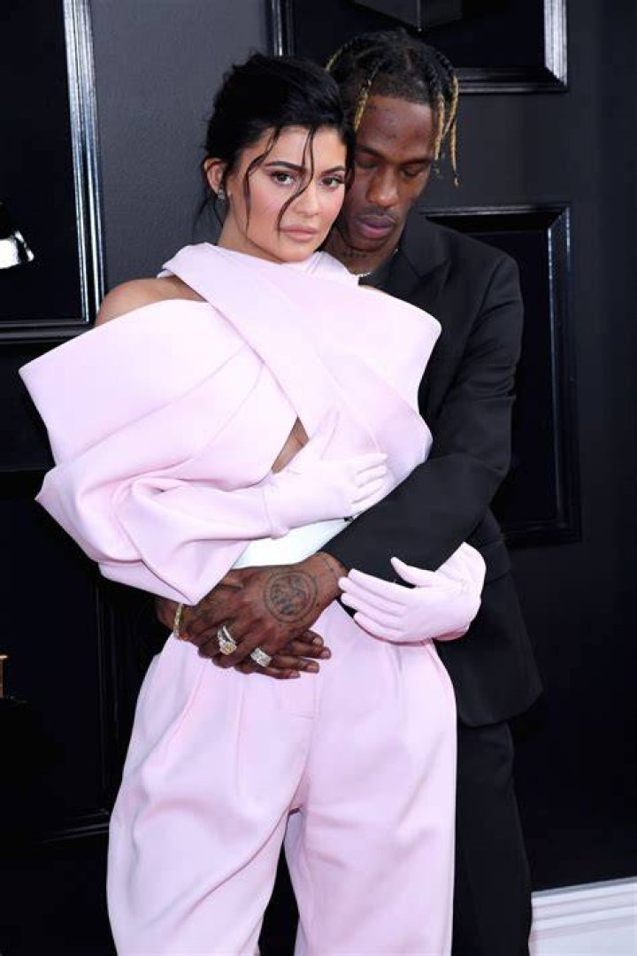 Grammys 2019 Kylie Jenner, Travis Scott Pack On the PDA Us Weekly