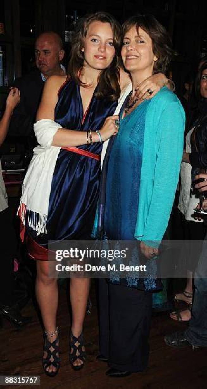 Greta Scacchi and daughter Leila part ways after play in Perth