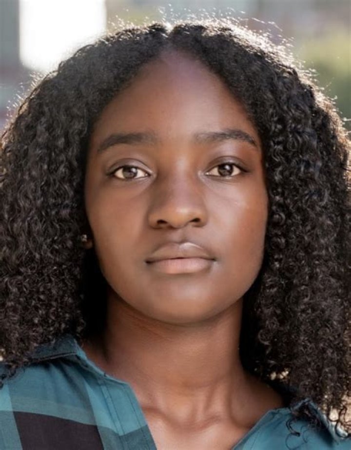 Halle Bush Biography IMDb