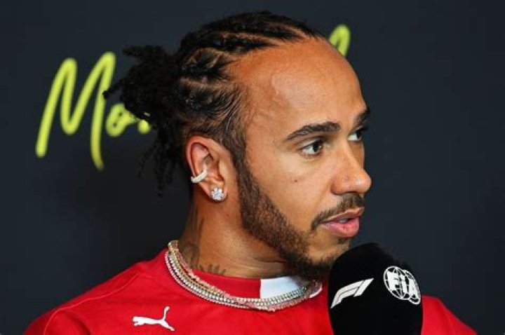 Hamilton has never voted, says actors 'have no qualifications