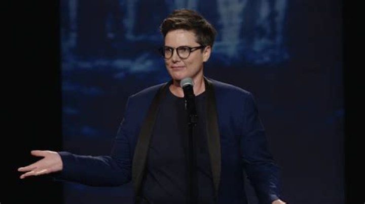 Hannah Gadsby Net Worth 2024 Wiki Bio, Married, Dating, Family, Height