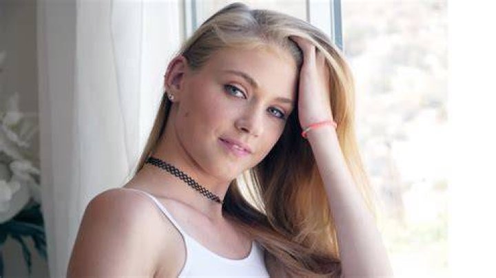 Hannah Hays's Feet