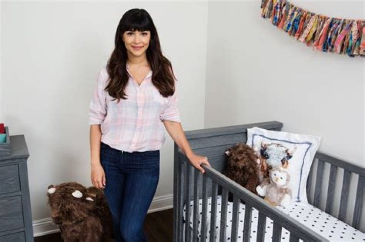 Hannah Simone Ethnicity, Race and Nationality