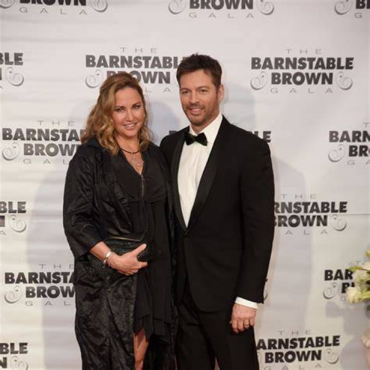 Harry Connick Jr. Reveals Wife's Battle With Breast Cancer After Losing