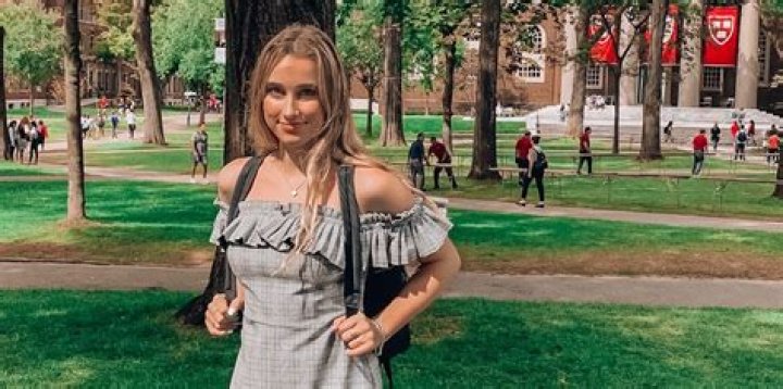 Harvard Student Sienna Santer Became YouTube Star Sharing College Life