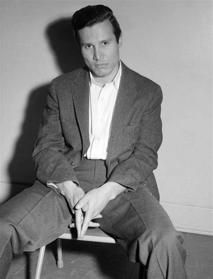 Henry Silva