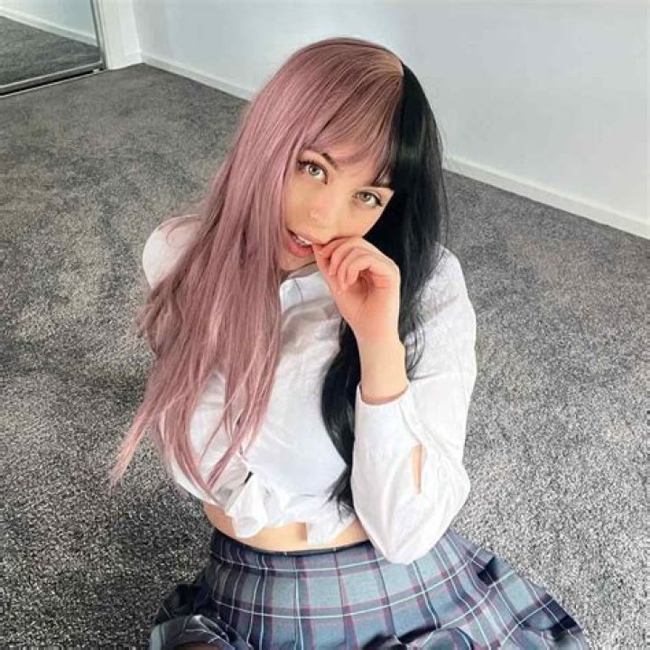 HeyImBee (Youtuber) Wikipedia, Bio, Age, Height, Weight, Boyfriend, Net