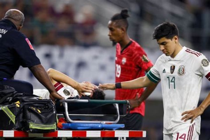Hirving Lozano Injury Update