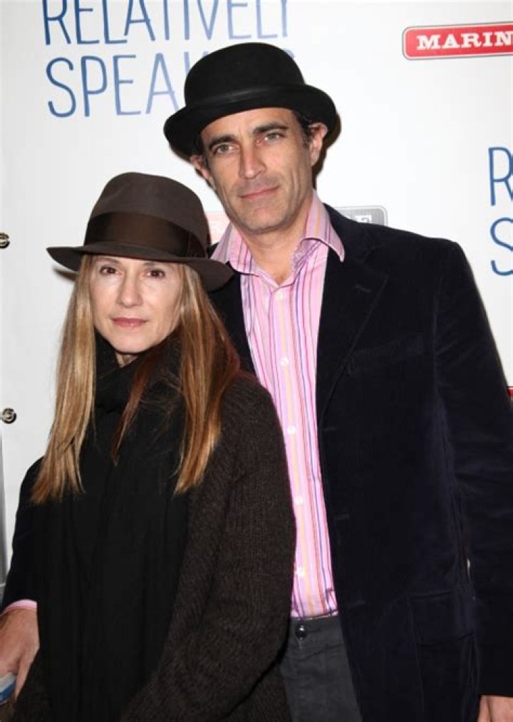Holly Hunter namorado, fortuna, tamanho, tatuagem, origem 2024 Taddlr