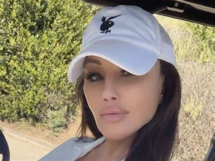 Holly Sonders Age Company Salaries 2023