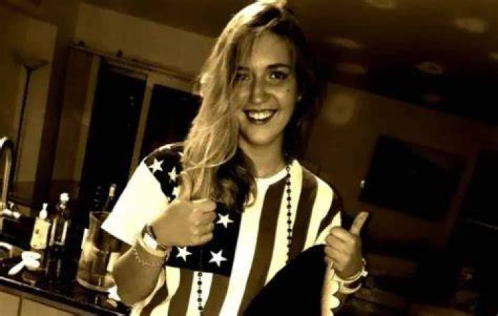 Hopie Carlson height, age, net worth, bio, father, wiki, biography
