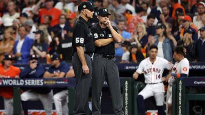 How a World Series Umpire, Ted Barrett, Went 18 Brutal Rounds The New