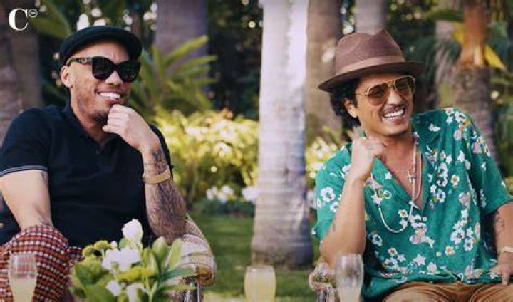 How Did Bruno Mars and Girlfriend Jessica Caban Meet? POPSUGAR Celebrity