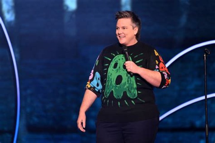 How Did Hannah Gadsby Lose Weight Comedian Just Married Wife Jenney