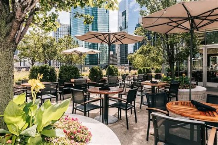 How Gibsons Italia Became Chicago&rsquo;s Most Beautiful New Restaurant