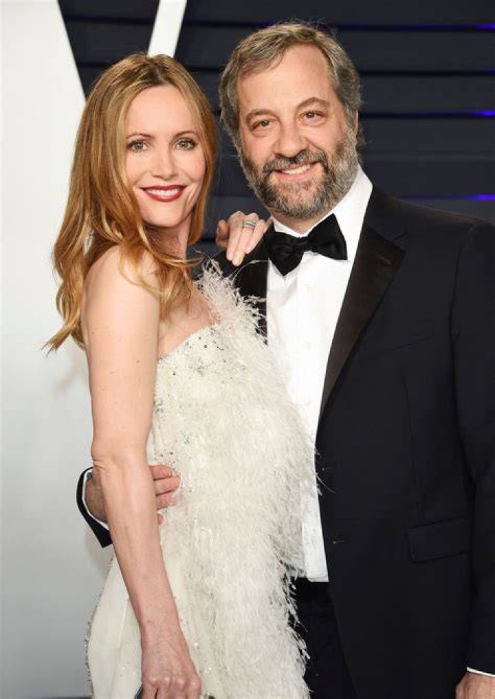 How Leslie Mann's Daughters Maude and Iris Affect Her Fashion Choices