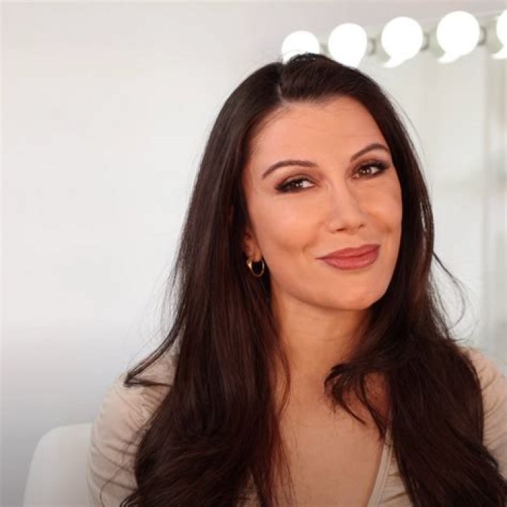 How Lorry Hill&rsquo;s Innovative Channel Exposed Celebrity Plastic Surgery