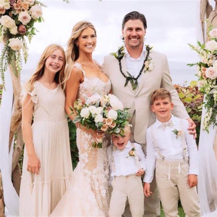 How many times has Christina On The Coast been married? New beau was