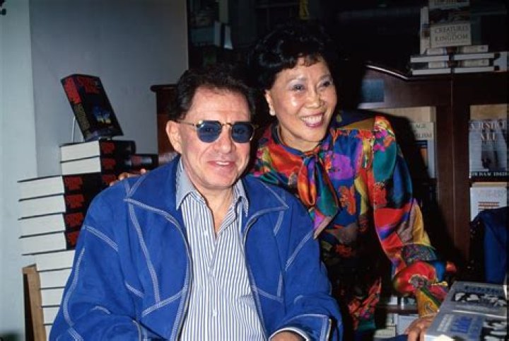 How Many Times Was Eddie Fisher Married? 1 of His Wives Brought Him