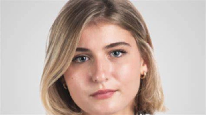 How Old Is The Journalist ·