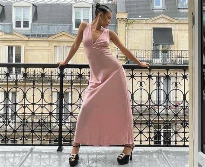 How tall is India Amarteifio? India Amarteifio Age, height and where