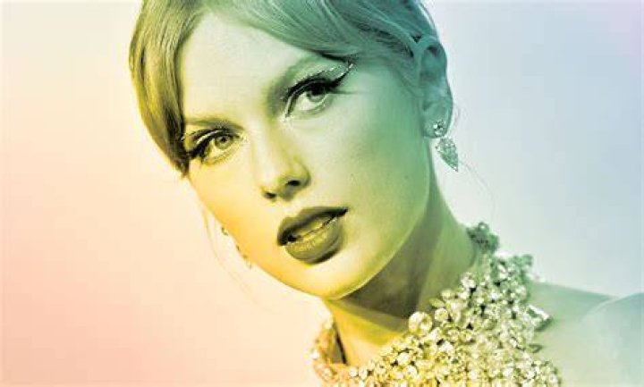 How Taylor's Parents Scott Kingsley Swift and Andrea Gardner Supported