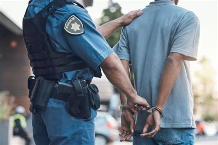 How to Get Arrested Like a Rock Star MaxTheTrax