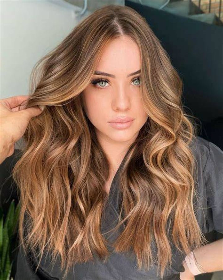 How To Get Brady Noon's Golden Brown Hair Color