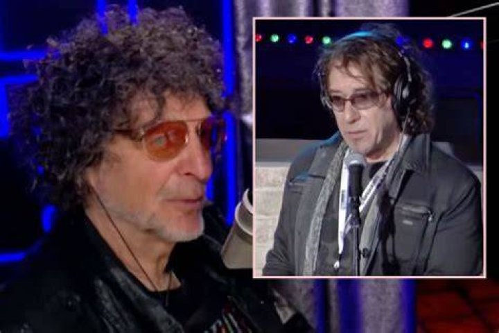 Howard Stern Mourns Longtime Friend & Stylist Ralph Cirella After
