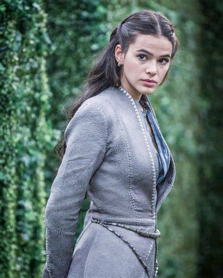 however long it takes, Bruna Marquezine as Princess Catarina de...