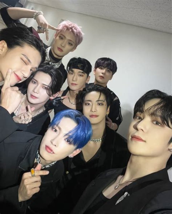Hubby, Husband, Ukiss Kpop, Korean Boy Bands, Felix Stray Kids, Crazy Kids, Lee Know, K Idols