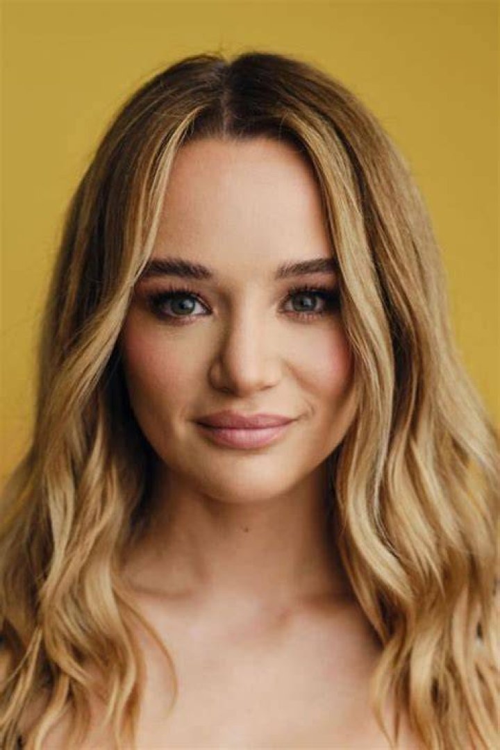 Hunter King "How It Ends" Premiere in Los Angeles &bull; CelebMafia