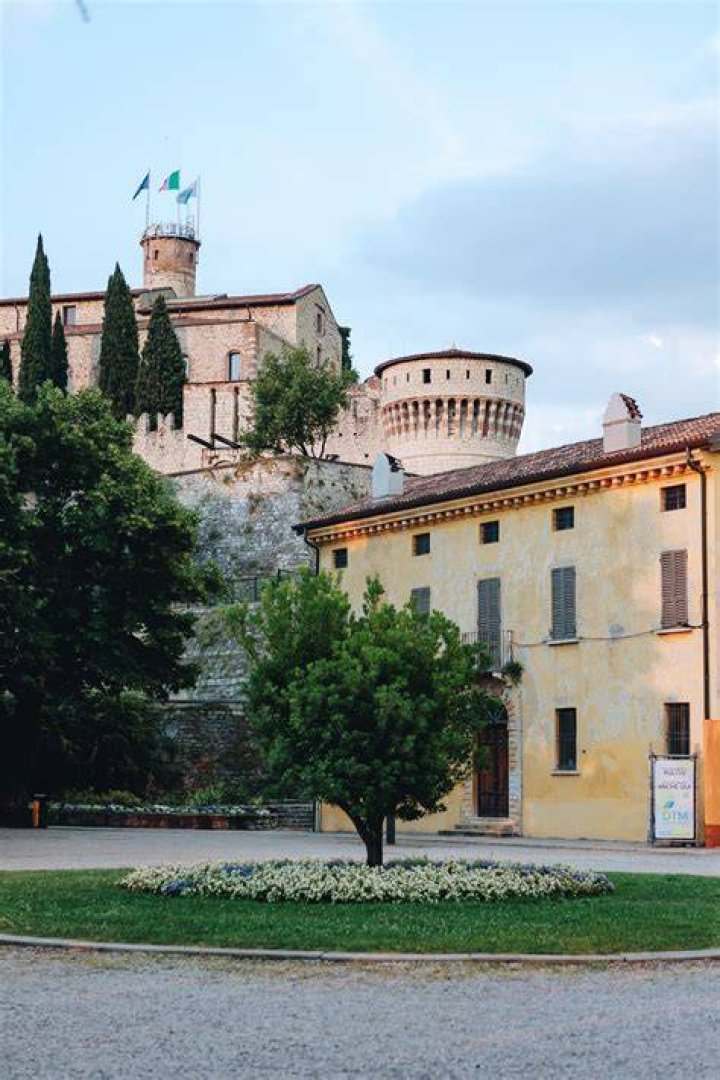 I RICORDI, QUELLI CHE PORTANO SOLO DIAMANTI E RUGGINE GLI STATI GENERALI
