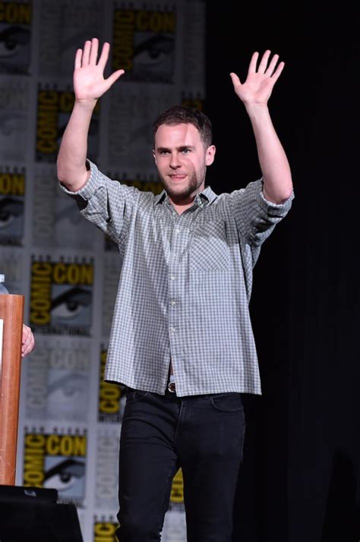 Iain De Caestecker Biography IMDb