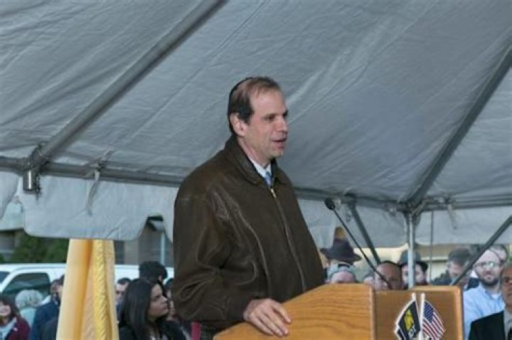 IDT Dedicates Newly Renovated HQ Building in Newark, NJ IDT Corp