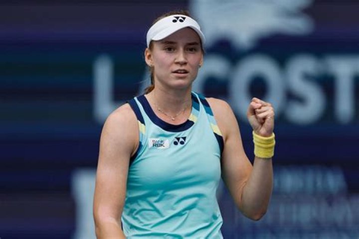 Iga Świątek Bio, Wiki, Age, Height, Parents, WTA, Tennis, Career