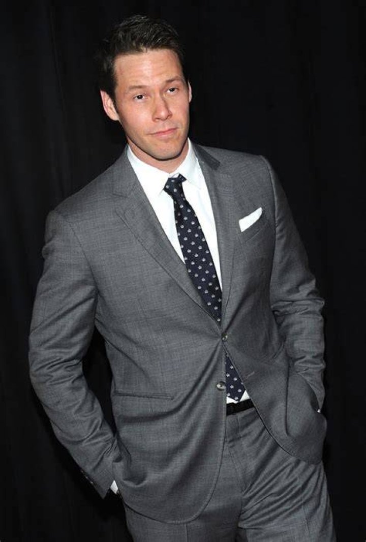 Ike Barinholtz IMDb