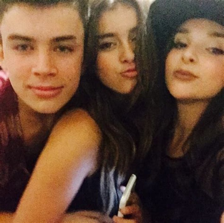 Image Hayes Grier and Kalani Hilliker show in Arizona 2May2015.jpg